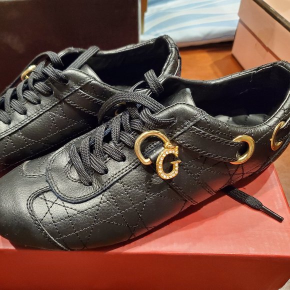 Guess GwGingerly Quilted Leather sneakers, cute! - Picture 1 of 8
